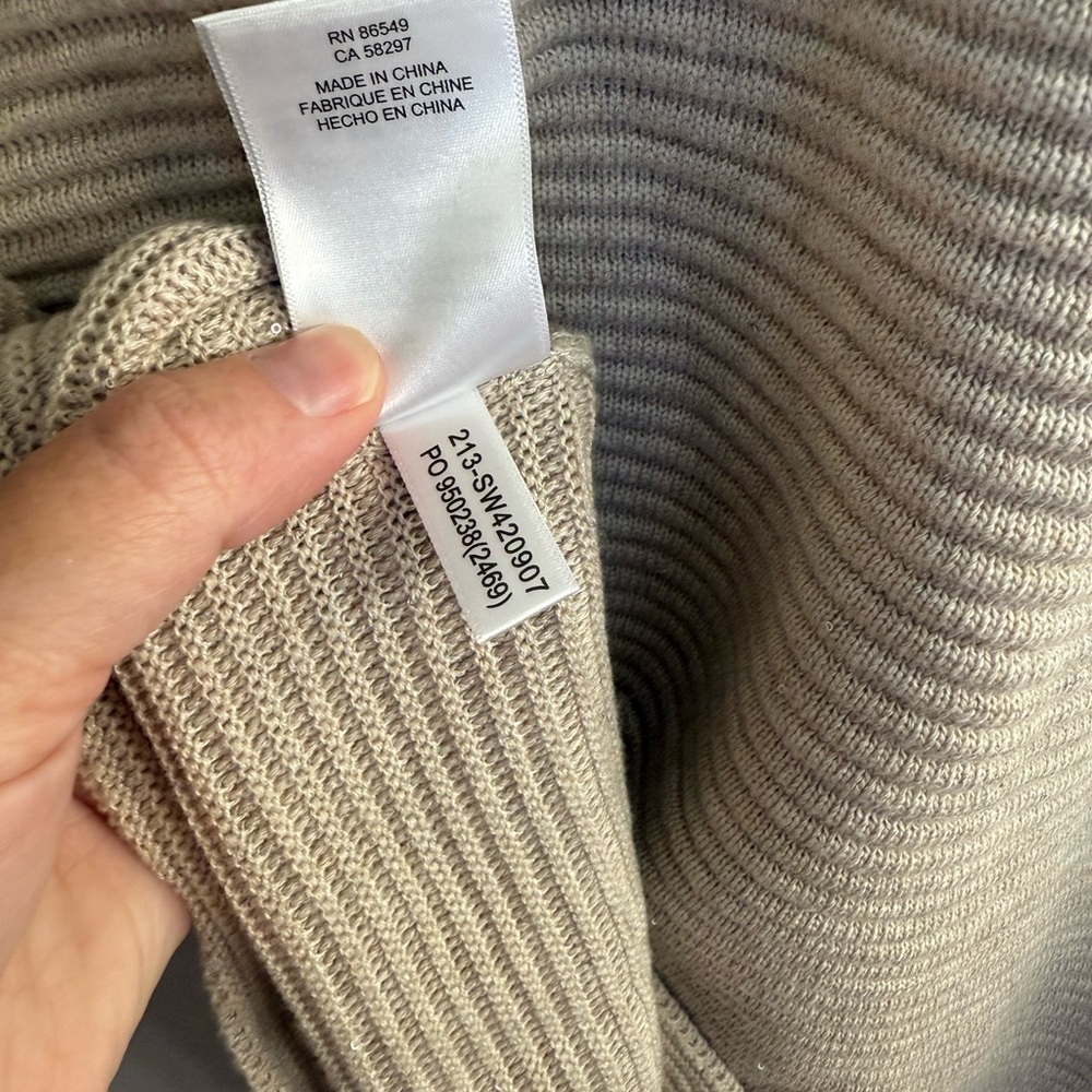 Tommy Bahama Bonita Sequined V Neck Sweater Women's Medium Beige Ribbed - Picture 7 of 13